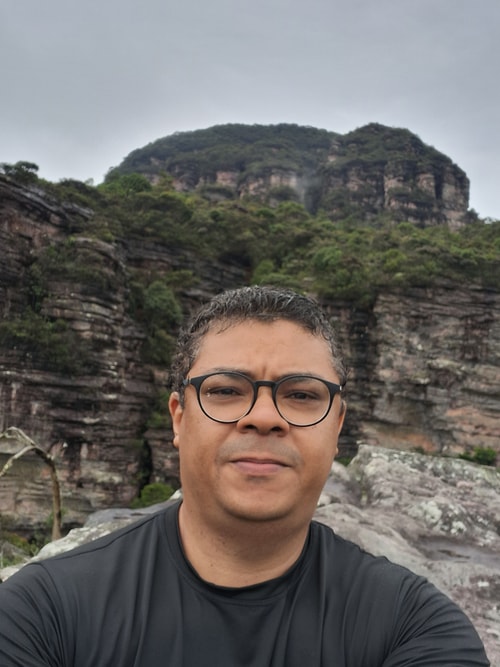 Psicólogo(a) Anderson Rodrigues Vaz atendendo online em Salvador/BA