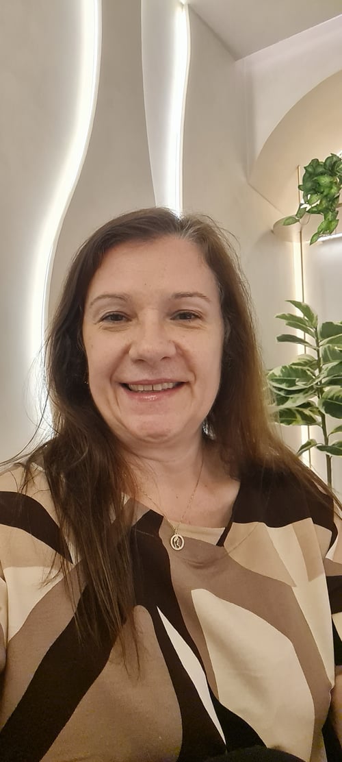 Rosana Lorenzi Strozani Hessel