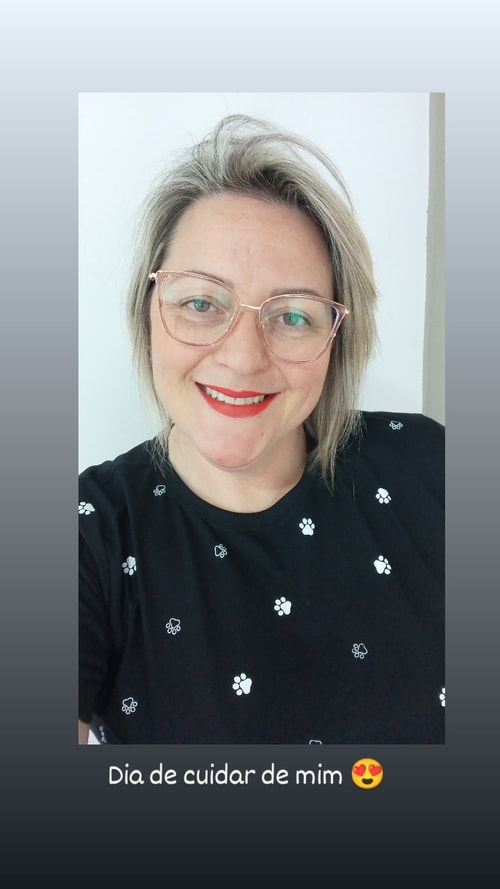 Psicólogo(a) Poliana Ferraz Zaccharias Medeiros atendendo online em Arujá/SP