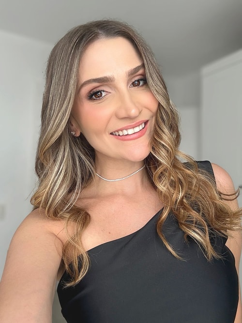 Psicólogo(a) Thayná Schlichting de Souza