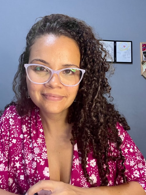 Psicólogo(a) Josefa Aline Silva Dos Santos atendendo online