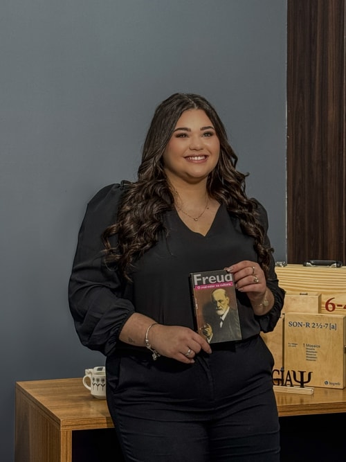 Psicólogo(a) Lívia Caroline de Souza Balbinot