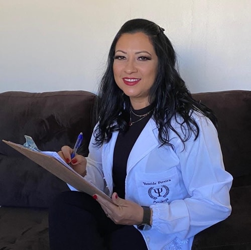 Psicólogo(a) Vaneide Pereira atendendo online em Rolim de Moura/RO