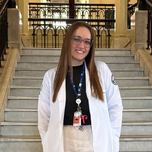 Psicólogo(a) Beatriz Poliakovas Raimundo atendendo online em São Paulo/SP