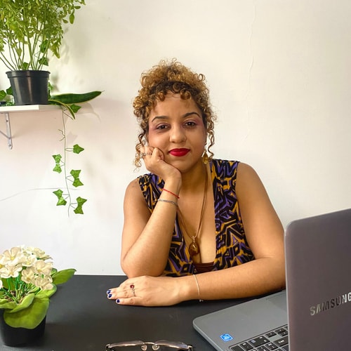 Psicólogo(a) Lizandra Gonçalves Pinto atendendo online em São Paulo/SP