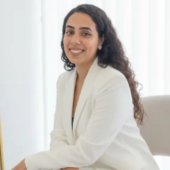 Foto 1 de Thayná Stelma Barros Rangel Machado