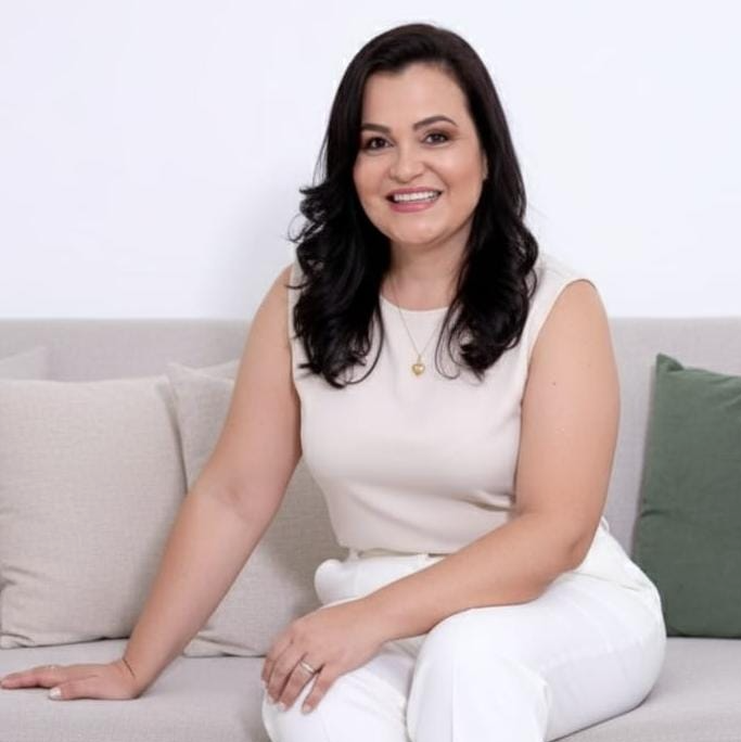 Foto 1 de Viviane Alves Murta Sathler