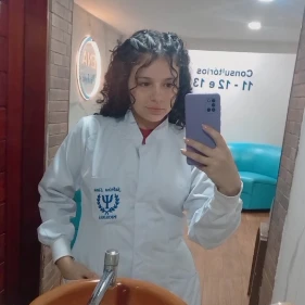 Foto 5 de Sabrina Lima de Figueirêdo