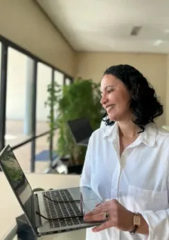 Foto 3 de Monica Bertolini