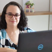 Foto 2 de Emilyn Mendes Rosa