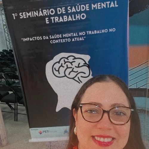 Foto 1 de Monique Vasconcelos Almeida