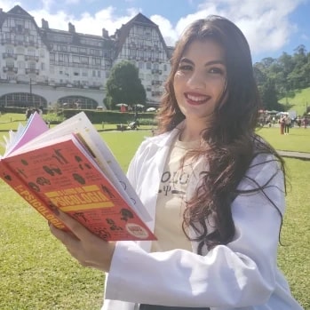 Foto 1 de Karolina Tavares de Oliveira