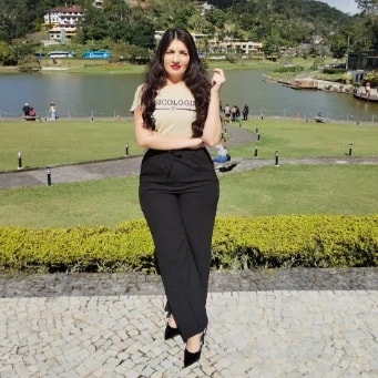 Foto 2 de Karolina Tavares de Oliveira