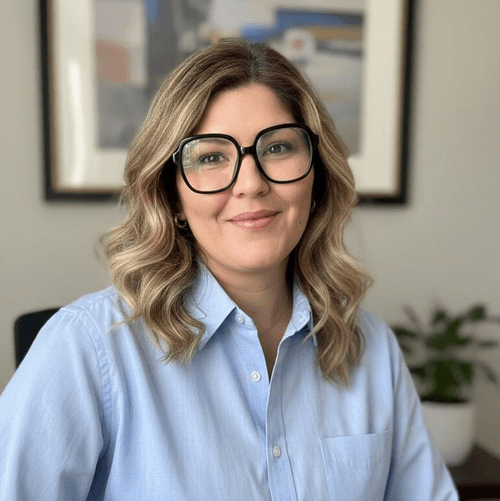 Foto 1 de Polliana de Oliveira Khan Amorim