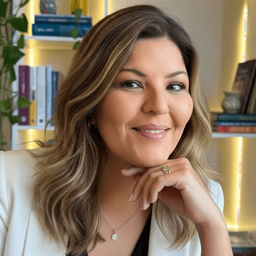 Foto 3 de Polliana de Oliveira Khan Amorim