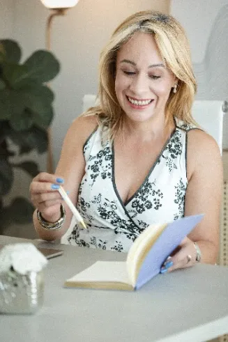 Foto 2 de Monica Soares