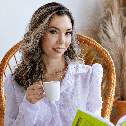 Foto 1 de Mariana Captain Silva Pacheco