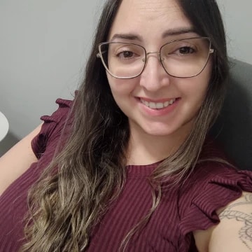 Psicólogo(a) Caroline Farias atendendo online em Porto Alegre/RS