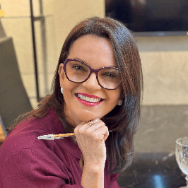 Psicólogo(a) Lia de Souza Araújo atendendo online em Salvador/BA