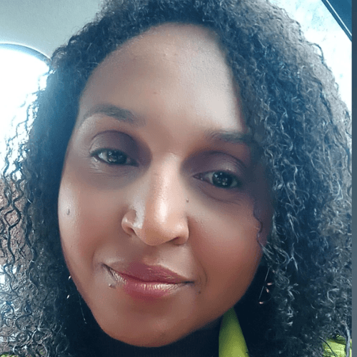 Psicólogo(a) Laurence Maria Matheos dos Santos de Oliveira atendendo online em São Gonçalo/RJ